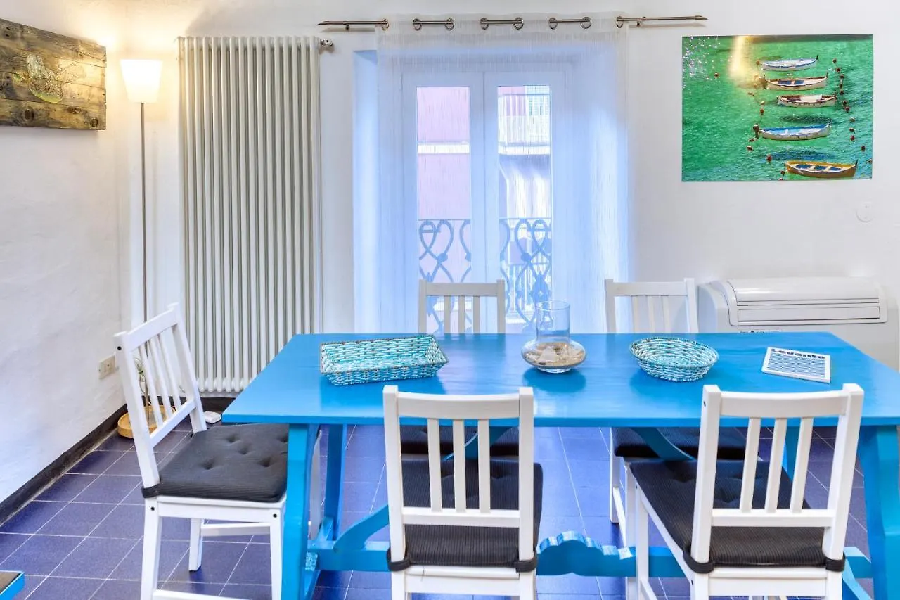Ivana Apartment Levanto